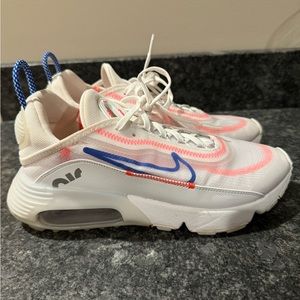 Size 8 Nike running sneakers